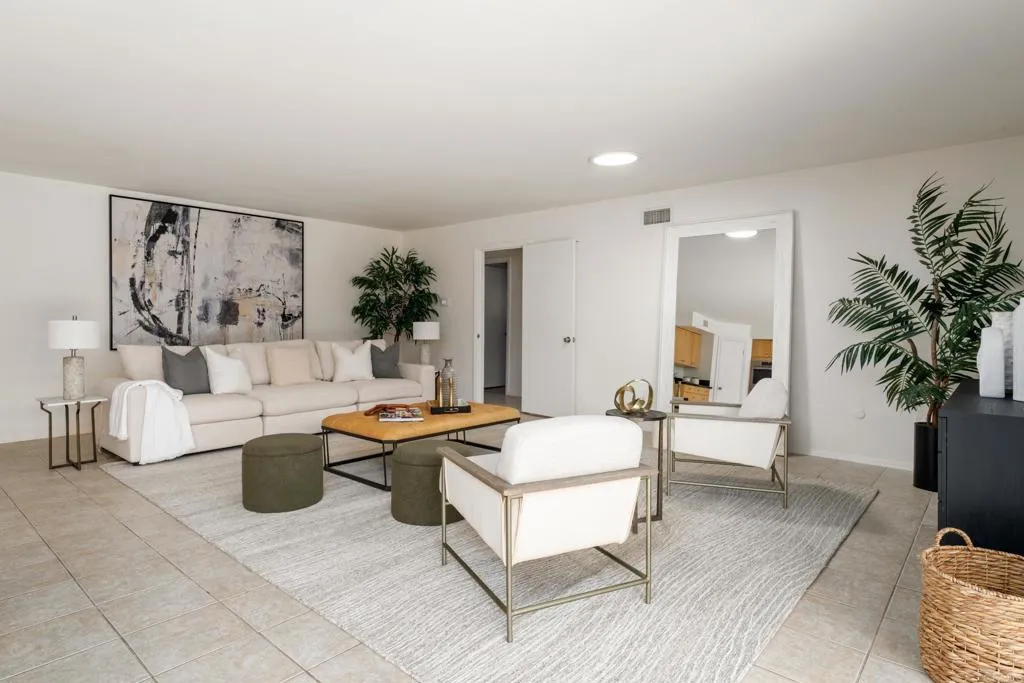 8720 Nottingham Place, La Jolla, CA 92037