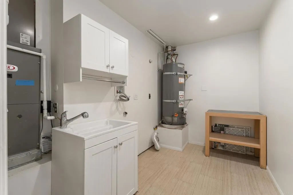 8720 Nottingham Place, La Jolla, CA 92037