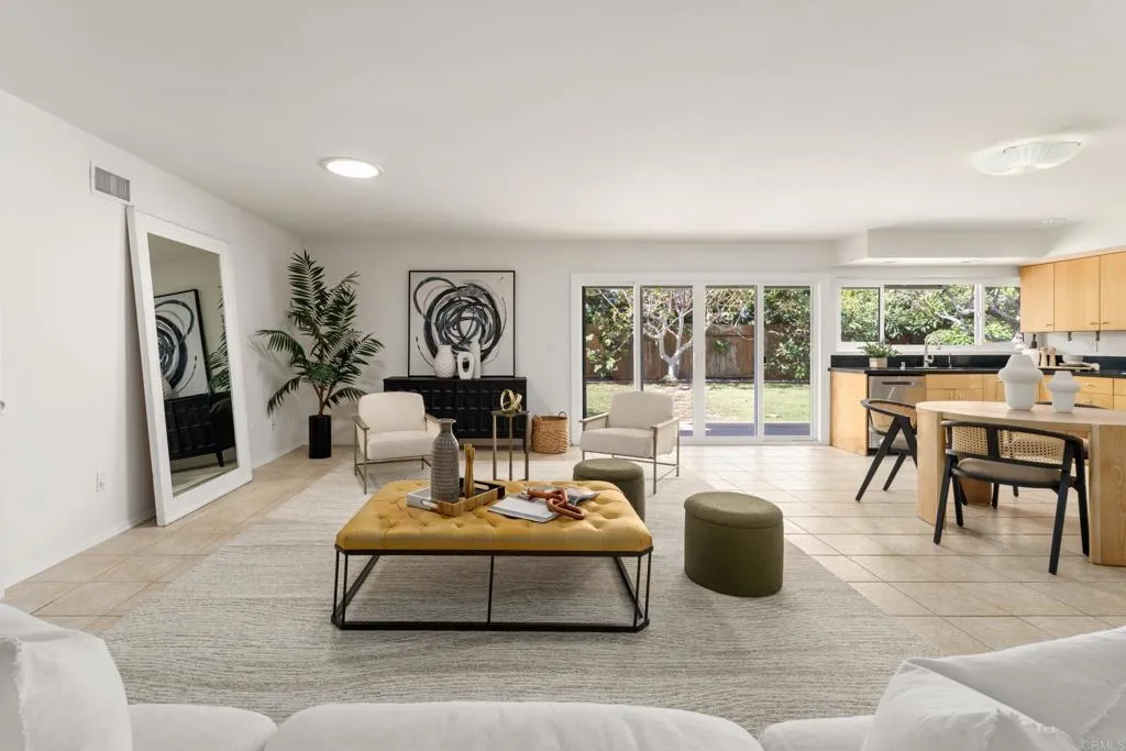 8720 Nottingham Place, La Jolla, CA 92037