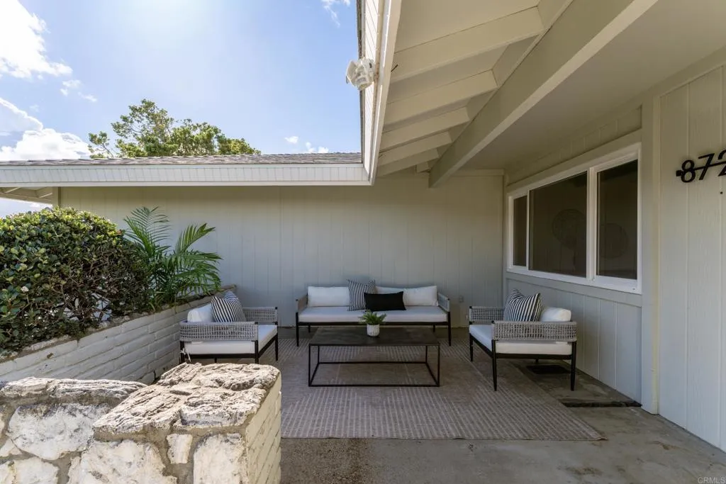 8720 Nottingham Place, La Jolla, CA 92037