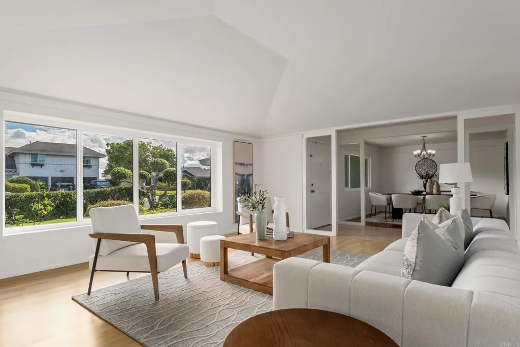 8720 Nottingham Place, La Jolla, CA 92037