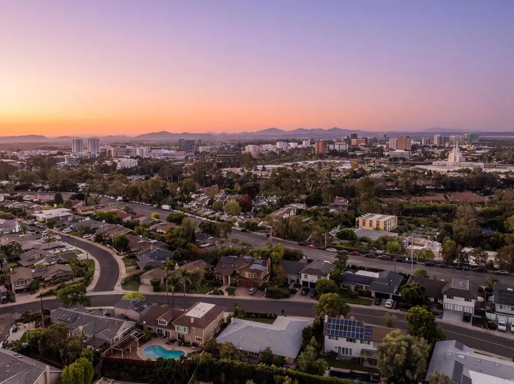 8720 Nottingham Place, La Jolla, CA 92037