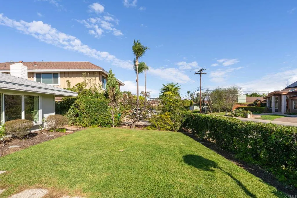 8720 Nottingham Place, La Jolla, CA 92037