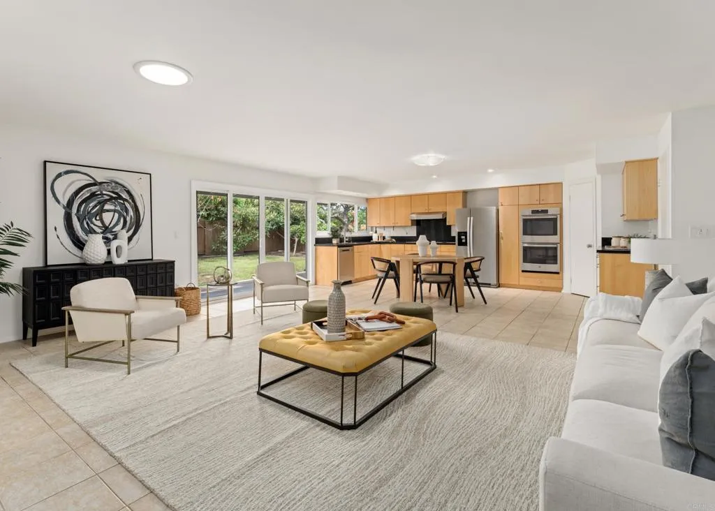 8720 Nottingham Place, La Jolla, CA 92037