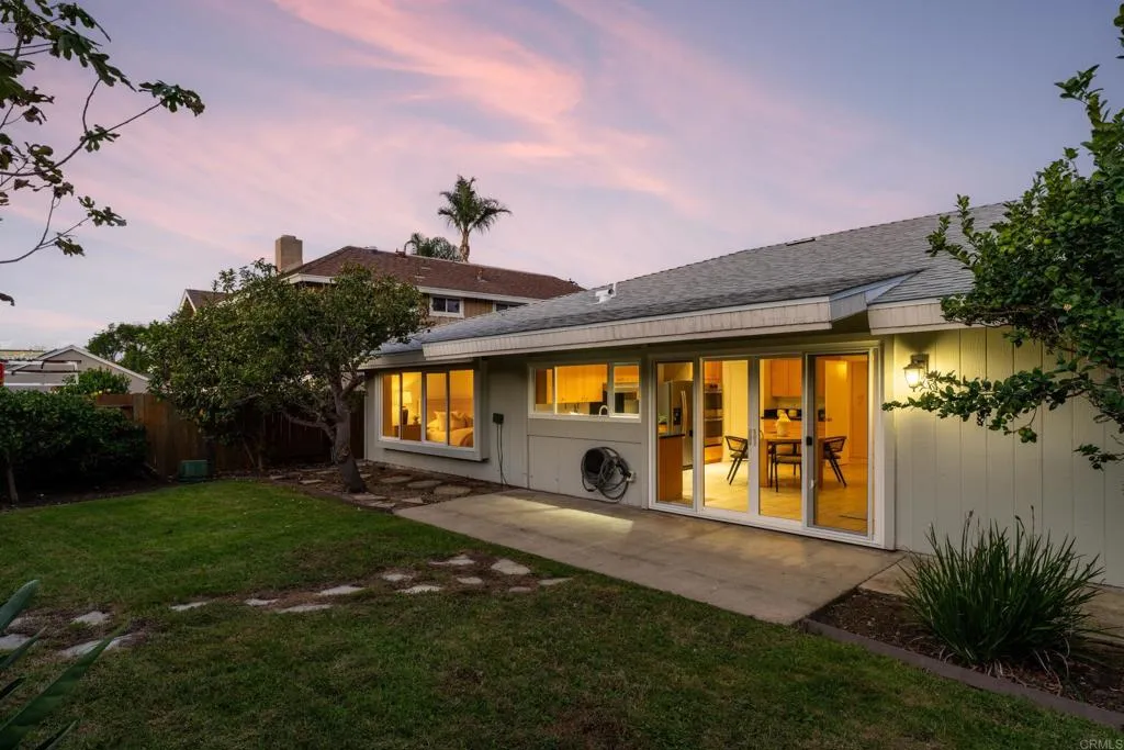 8720 Nottingham Place, La Jolla, CA 92037