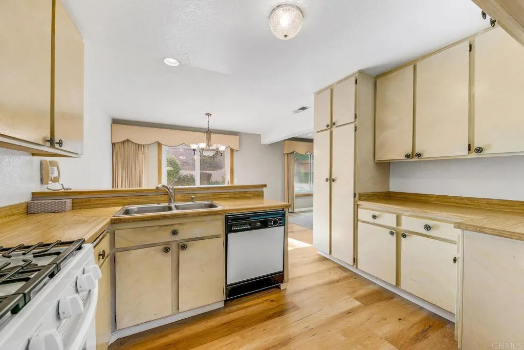4309 Sierra Morena, Carlsbad, CA 92010