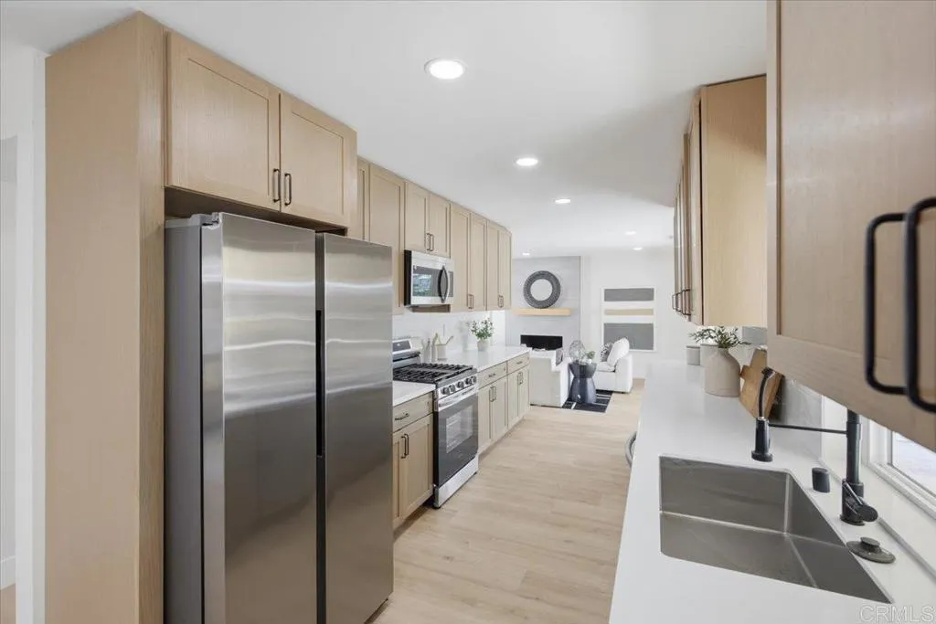 https://cdn.realtyfeed.com/cdn/127/307107165/11315dfa7a5ea9030b5da3e300a34733.webp