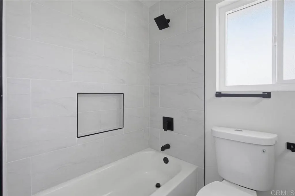 https://cdn.realtyfeed.com/cdn/127/307107165/490babb3ee2c43cbeec2b0825de47465.webp