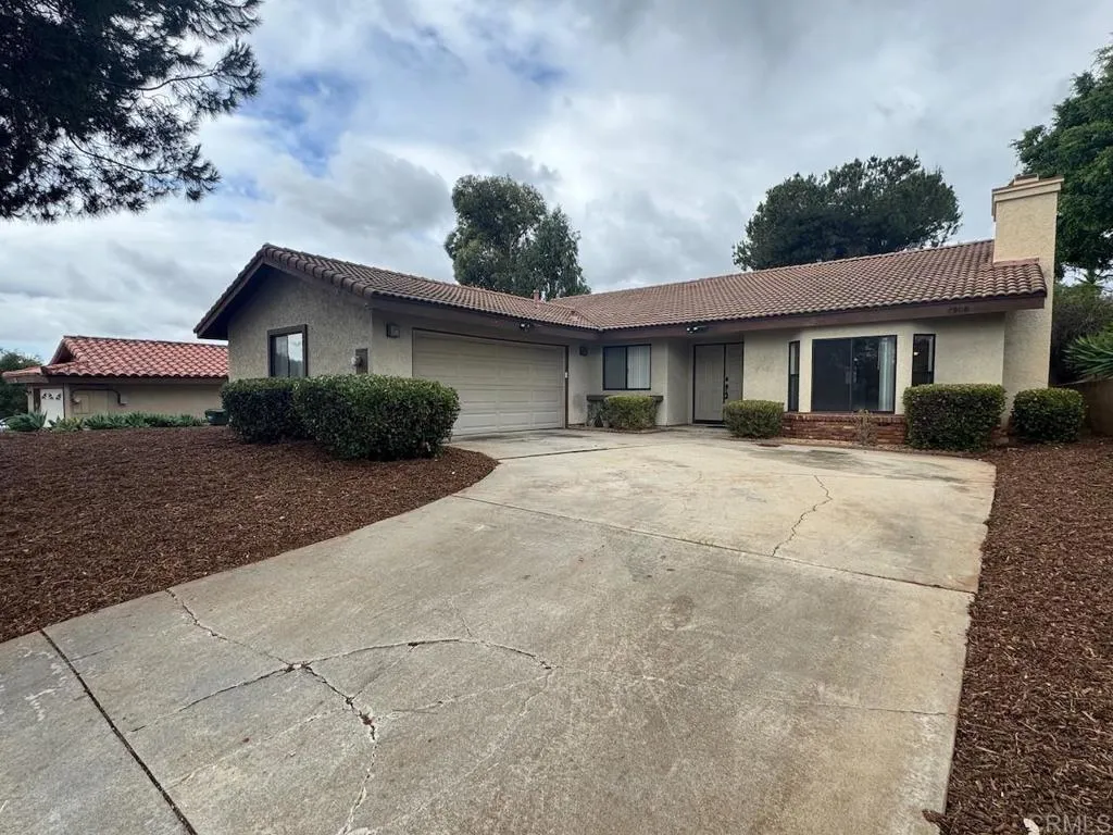 1906 Odell Circle, Vista, CA 92084