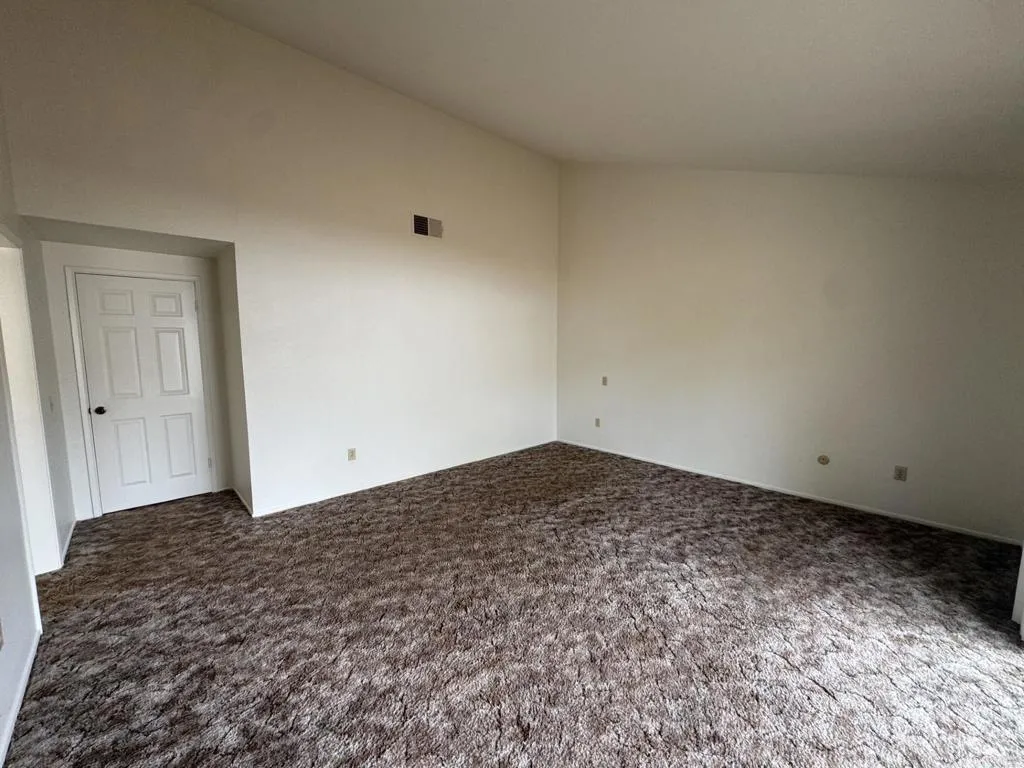 1906 Odell Circle, Vista, CA 92084