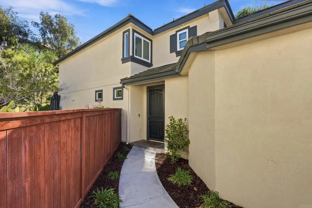 5595 Foxtail Loop, Carlsbad, CA 92010 5595 Foxtail Loop, Carlsbad, CA 92010
