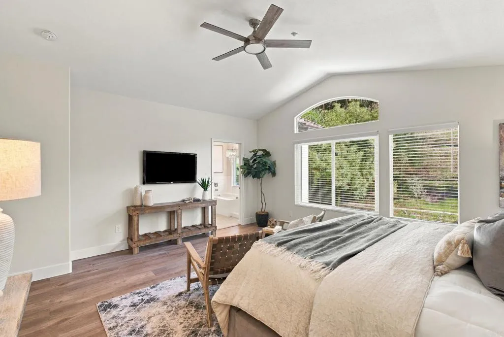 5595 Foxtail Loop, Carlsbad, CA 92010 5595 Foxtail Loop, Carlsbad, CA 92010