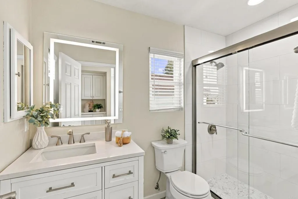 5595 Foxtail Loop, Carlsbad, CA 92010 5595 Foxtail Loop, Carlsbad, CA 92010