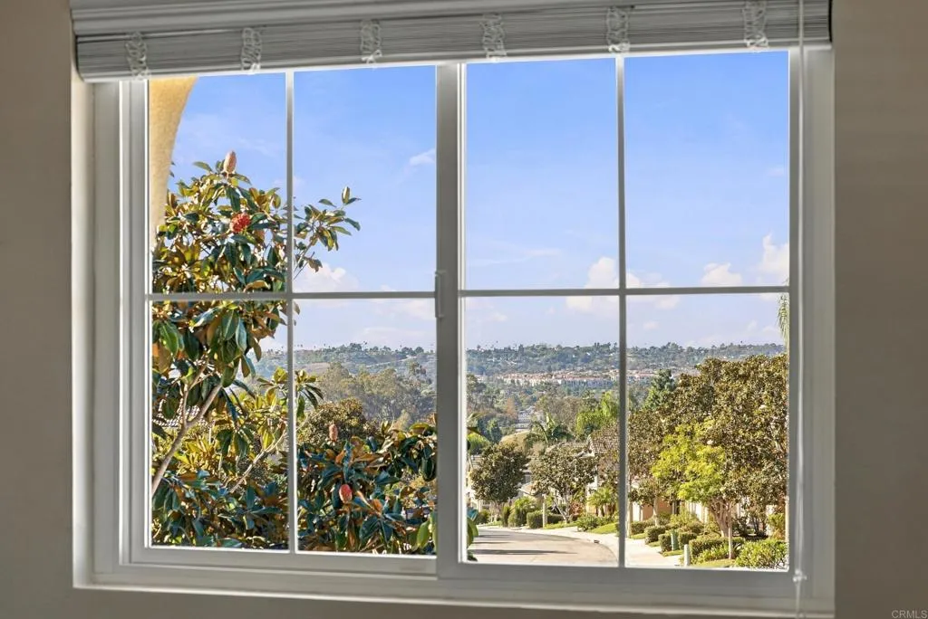 5595 Foxtail Loop, Carlsbad, CA 92010 5595 Foxtail Loop, Carlsbad, CA 92010