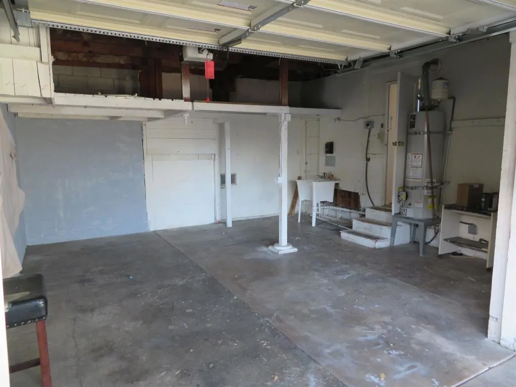 oversized garage with direct access