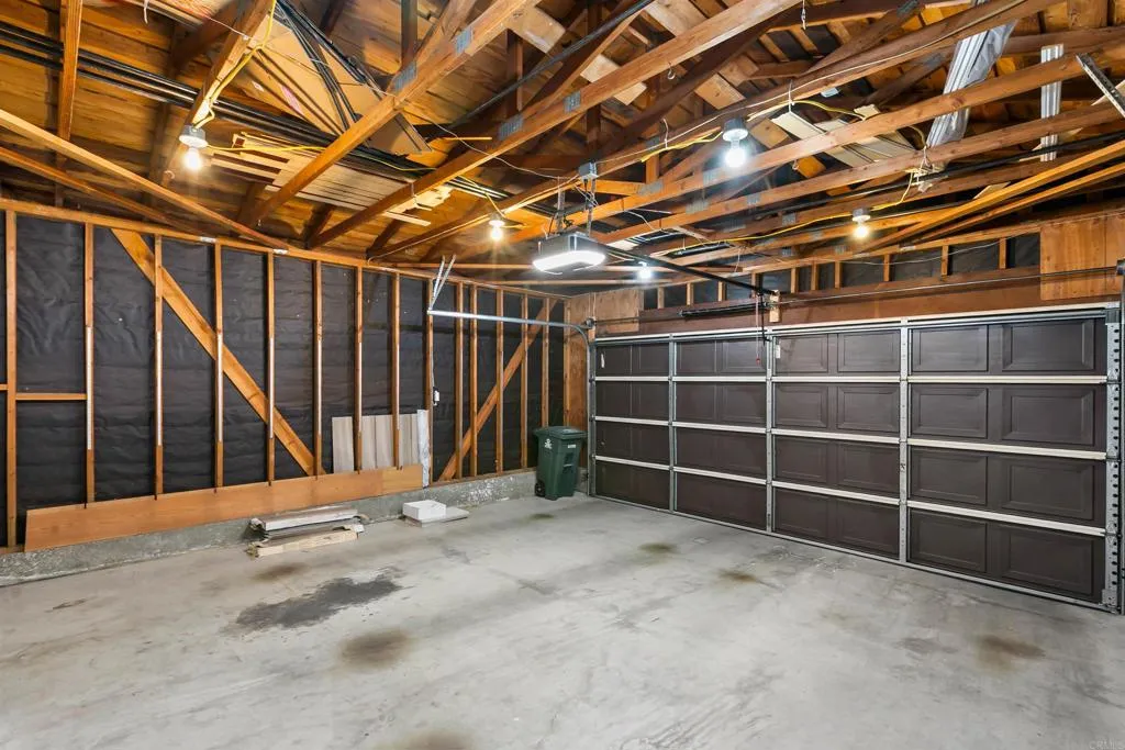 https://cdn.realtyfeed.com/cdn/127/307107303/1c428a88d9161b2a7ba9f4b7d89f5c6e.webp