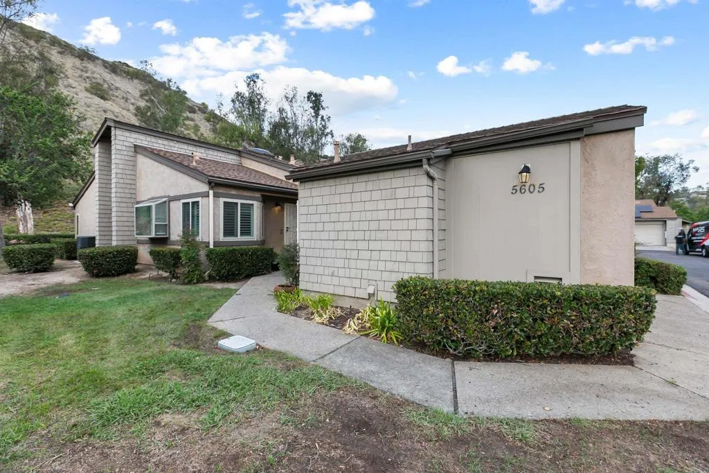 https://cdn.realtyfeed.com/cdn/127/307107303/71236feddad3a33989edbe5ac18ffb9c.webp