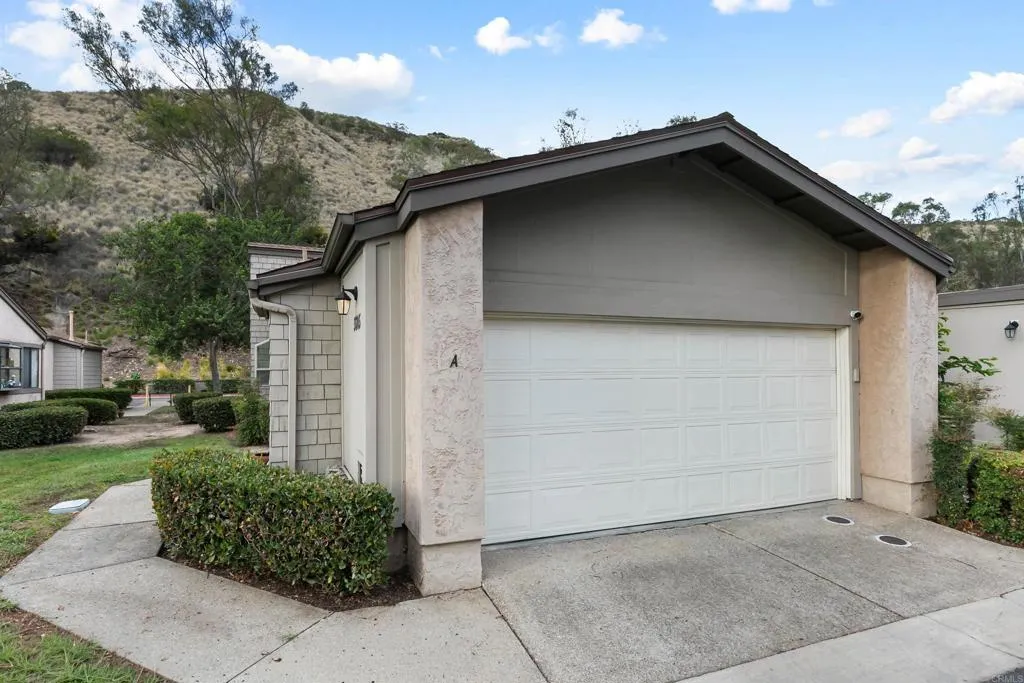 https://cdn.realtyfeed.com/cdn/127/307107303/b2916155f6ac943a614f2e1b32e930d4.webp