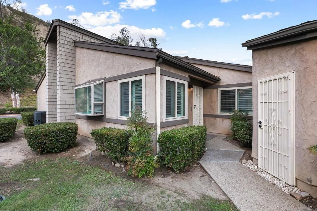 5605 Adobe Falls Road, #A, San Diego, CA 92120