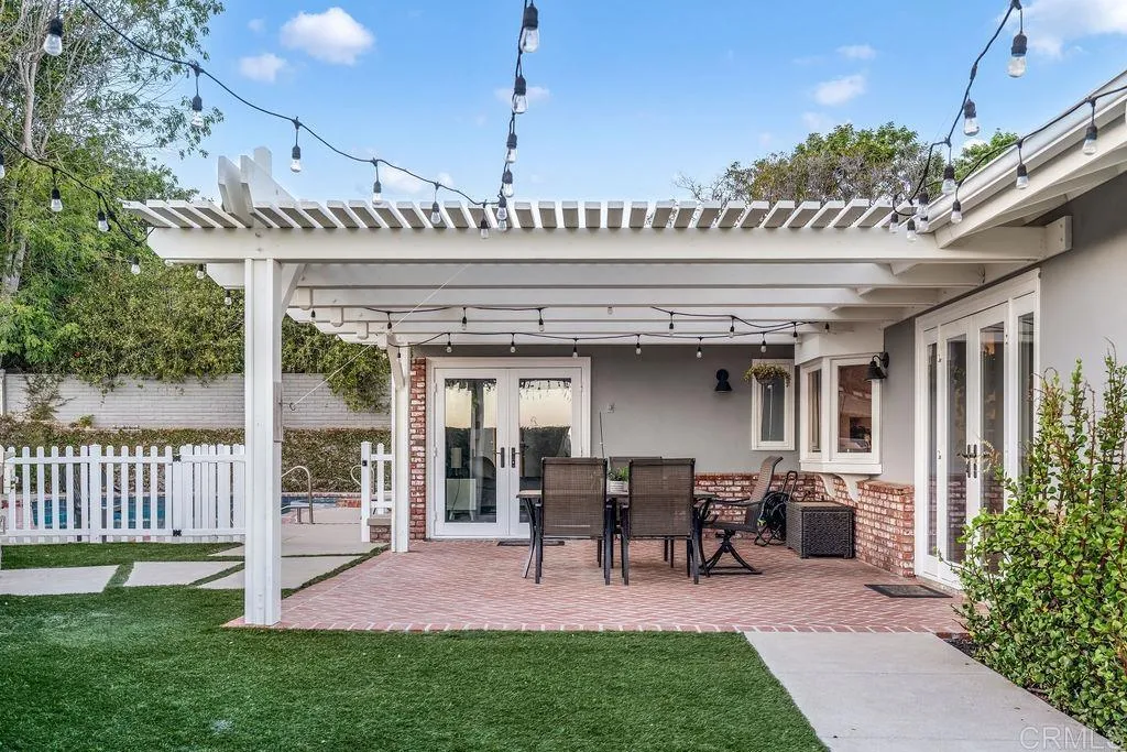 1815 Bailey Drive, Oceanside, CA 92054
