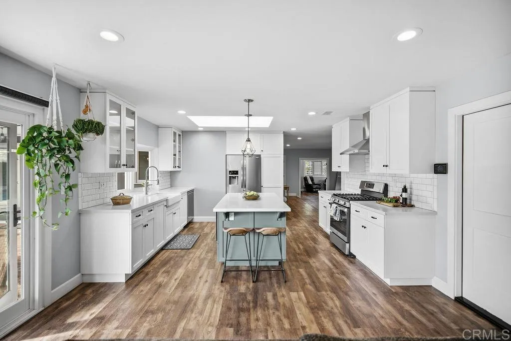 1815 Bailey Drive, Oceanside, CA 92054