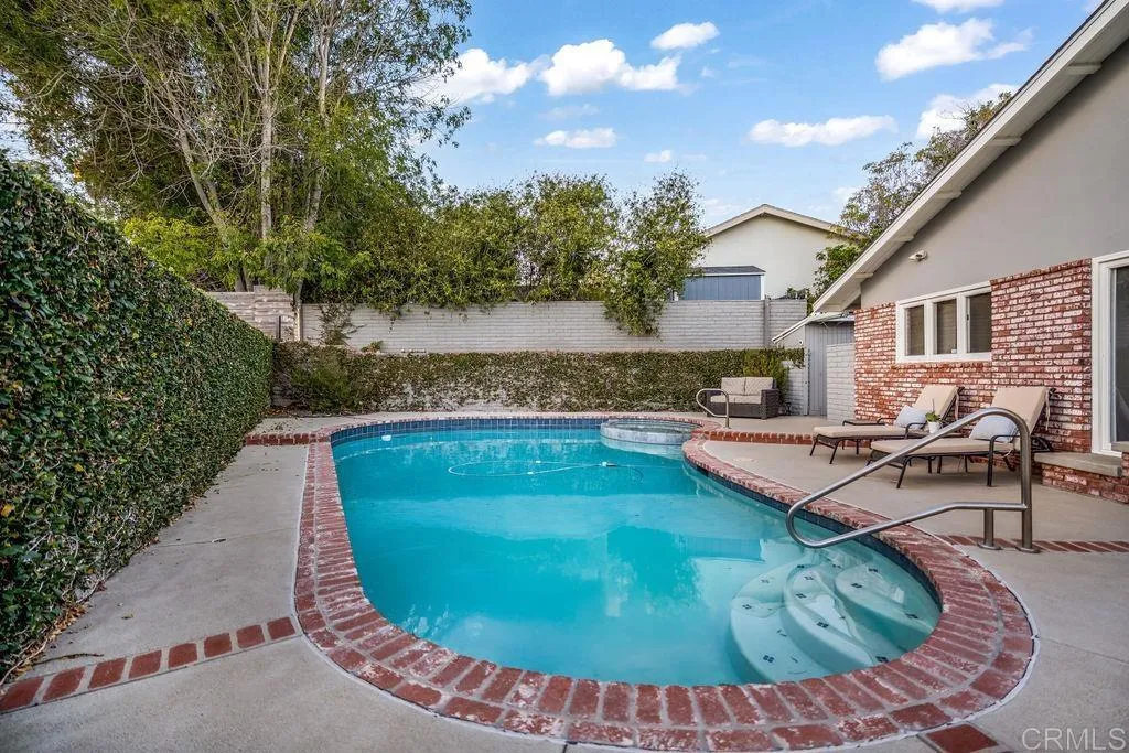 1815 Bailey Drive, Oceanside, CA 92054
