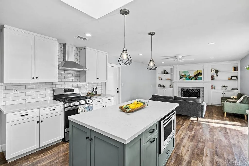 1815 Bailey Drive, Oceanside, CA 92054