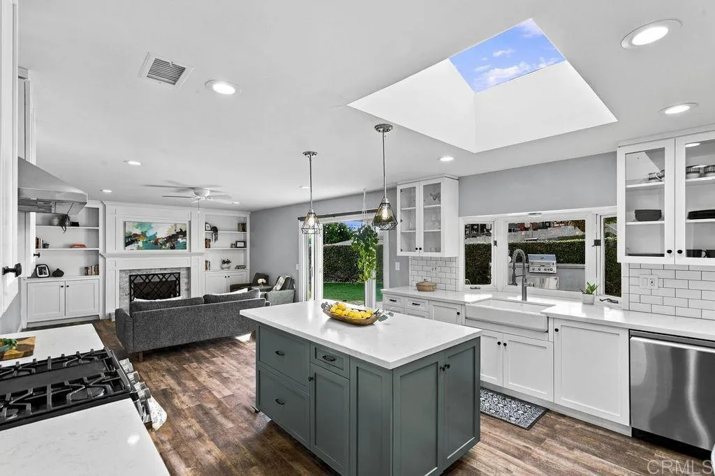 1815 Bailey Drive, Oceanside, CA 92054