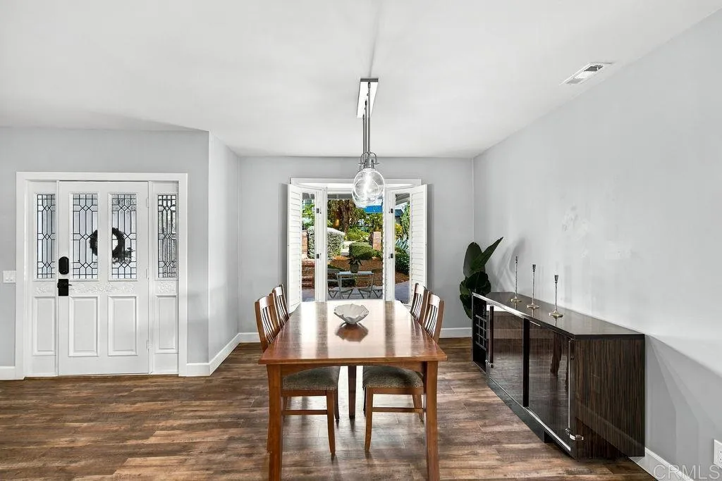 1815 Bailey Drive, Oceanside, CA 92054