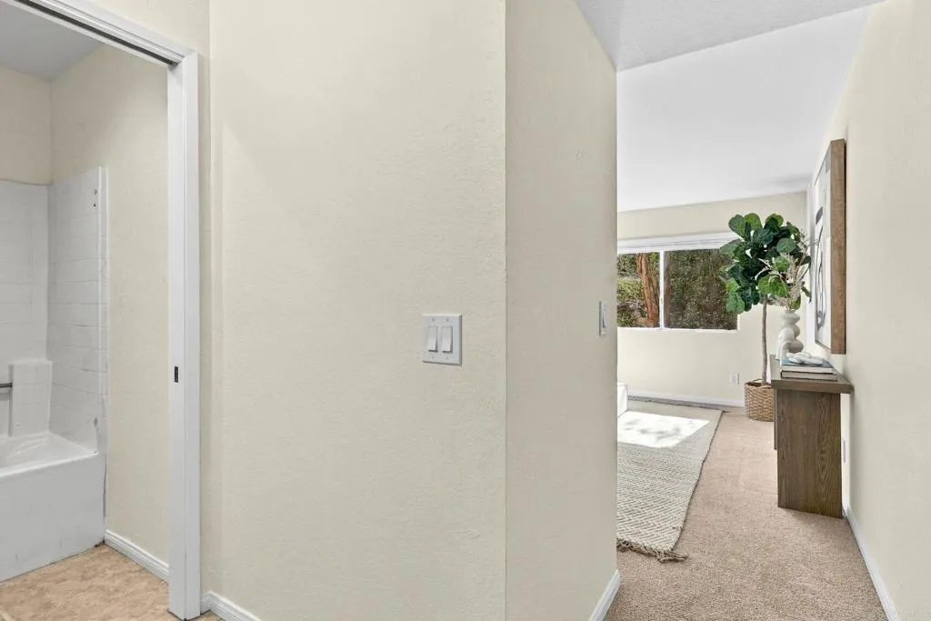 11215 Avenida De Los Lobos, #B, San Diego, CA 92127