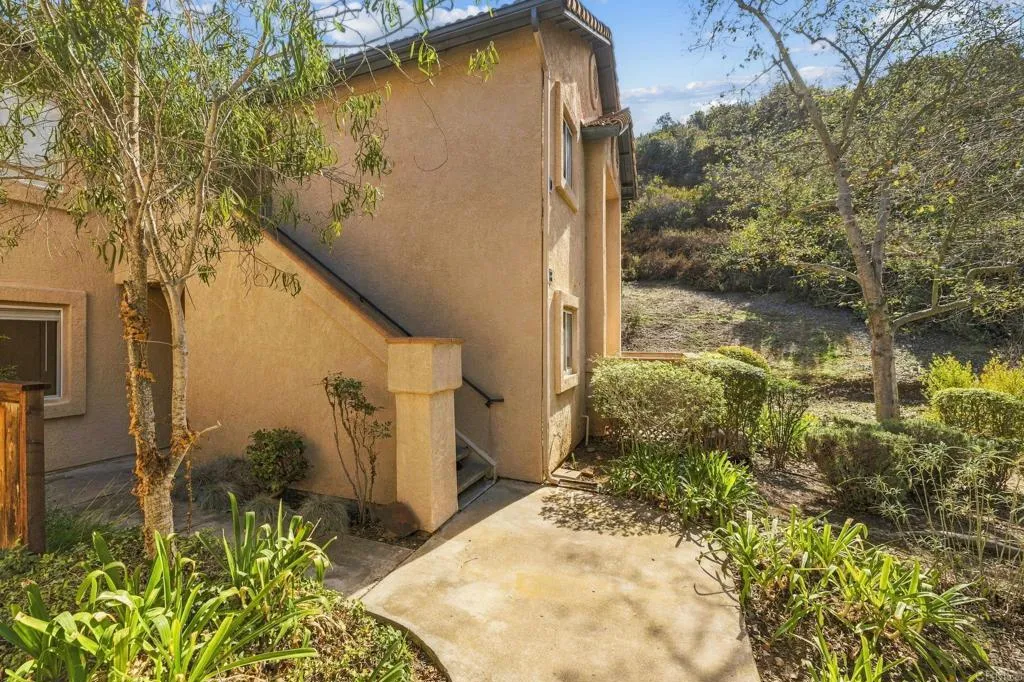 11215 Avenida De Los Lobos, #B, San Diego, CA 92127