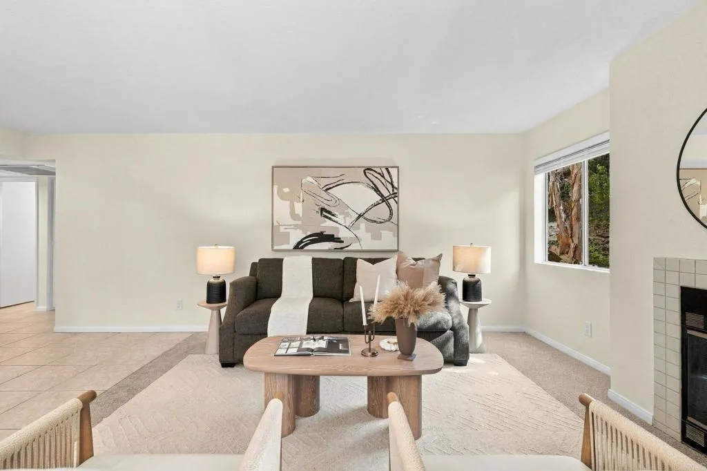 11215 Avenida De Los Lobos, #B, San Diego, CA 92127