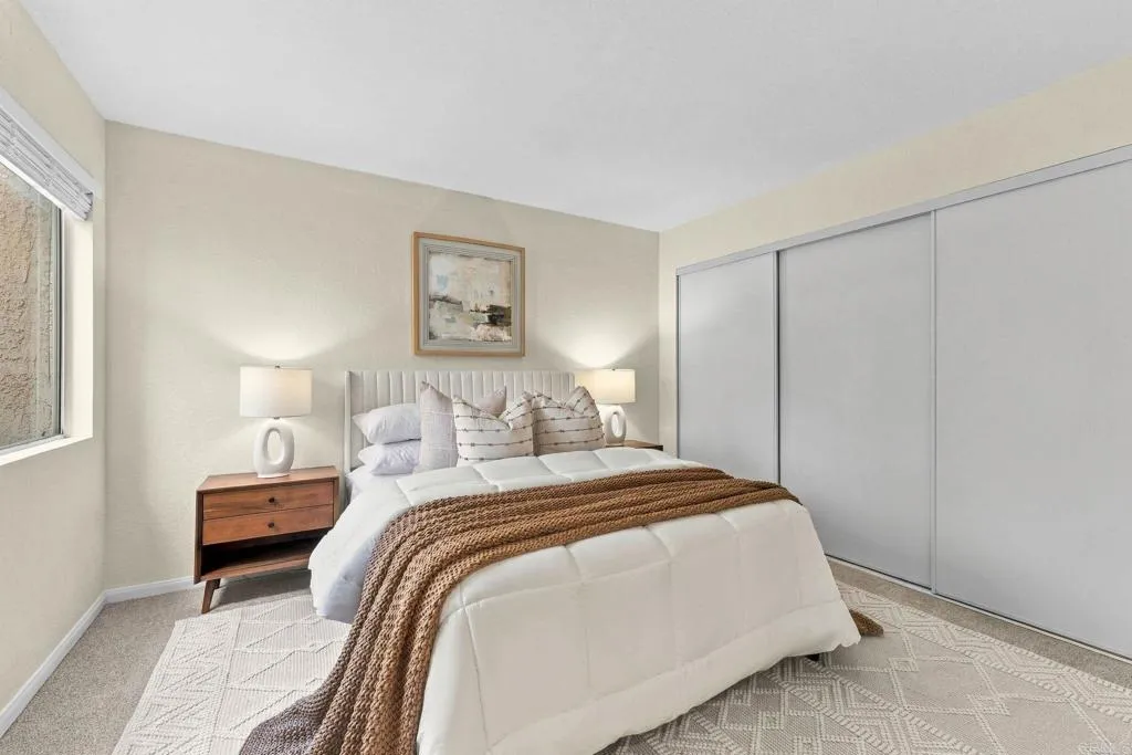 11215 Avenida De Los Lobos, #B, San Diego, CA 92127
