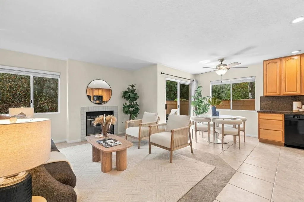 11215 Avenida De Los Lobos, #B, San Diego, CA 92127