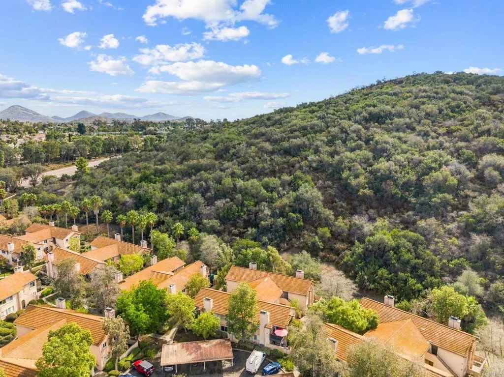 11215 Avenida De Los Lobos, #B, San Diego, CA 92127