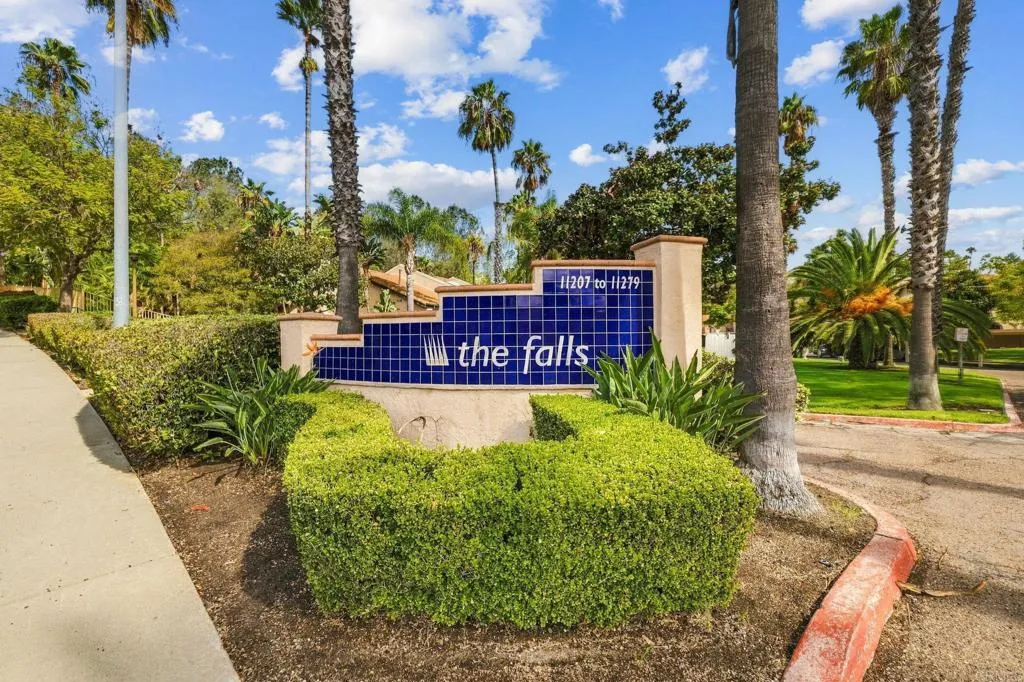 11215 Avenida De Los Lobos, #B, San Diego, CA 92127