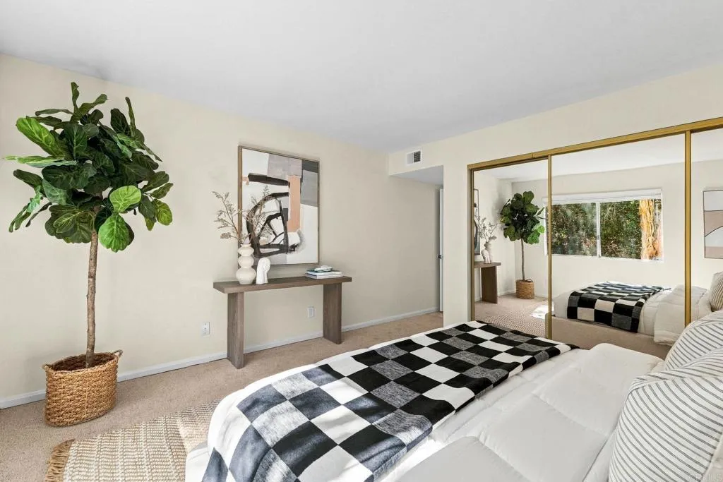 11215 Avenida De Los Lobos, #B, San Diego, CA 92127