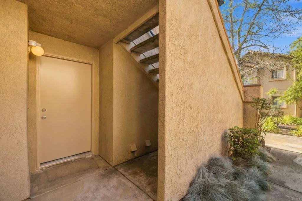 11215 Avenida De Los Lobos, #B, San Diego, CA 92127