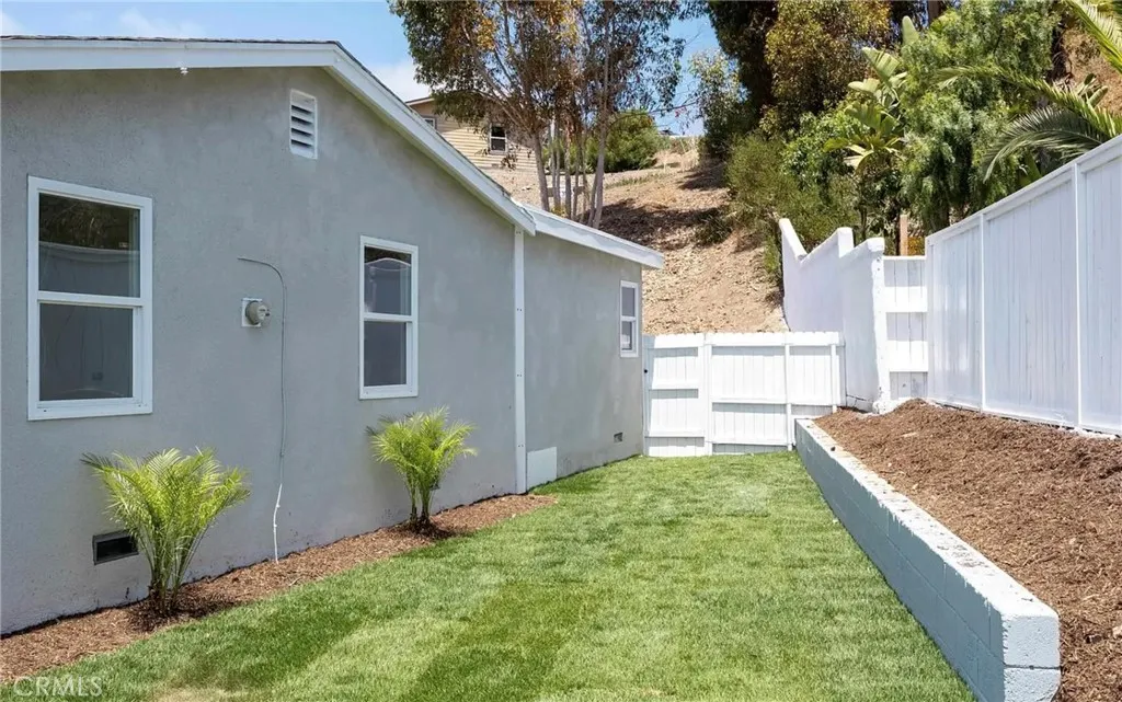 https://cdn.realtyfeed.com/cdn/127/307107486/13d92226b5fbb7e69084693476ee0a85.webp