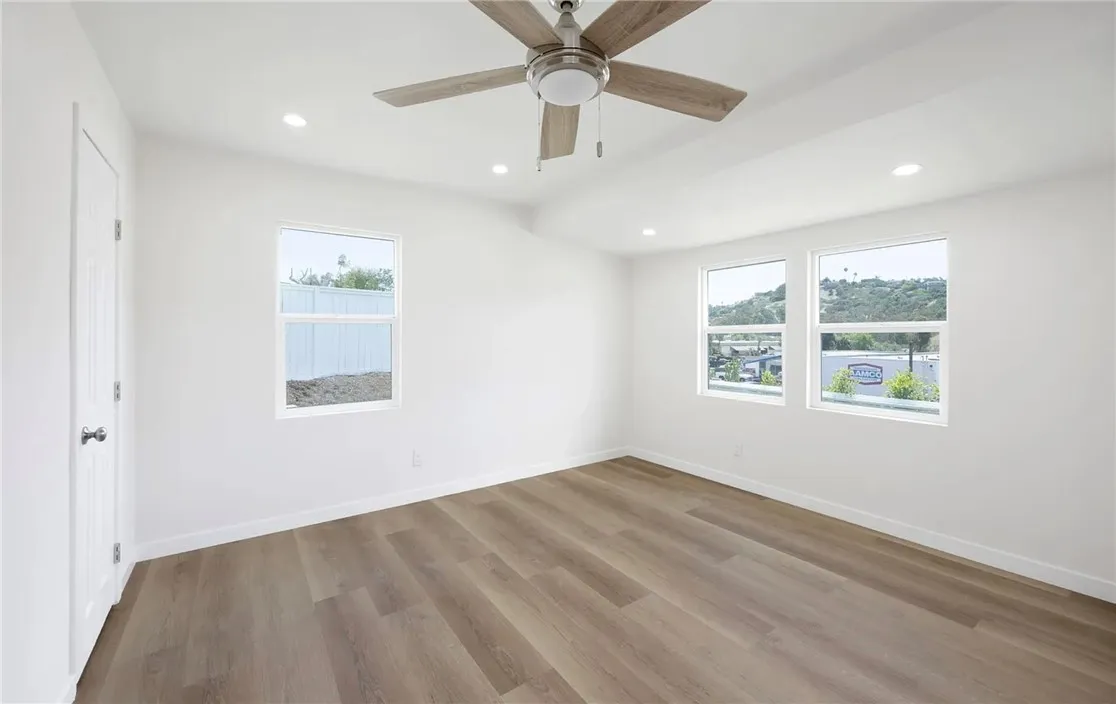 https://cdn.realtyfeed.com/cdn/127/307107486/288aa6febd06400a1c8615625bfadfd3.webp