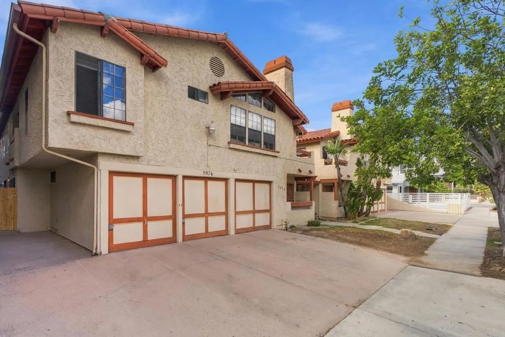 3976 Iowa Street, #5, San Diego, CA 92104 3976 Iowa Street, #5, San Diego, CA 92104