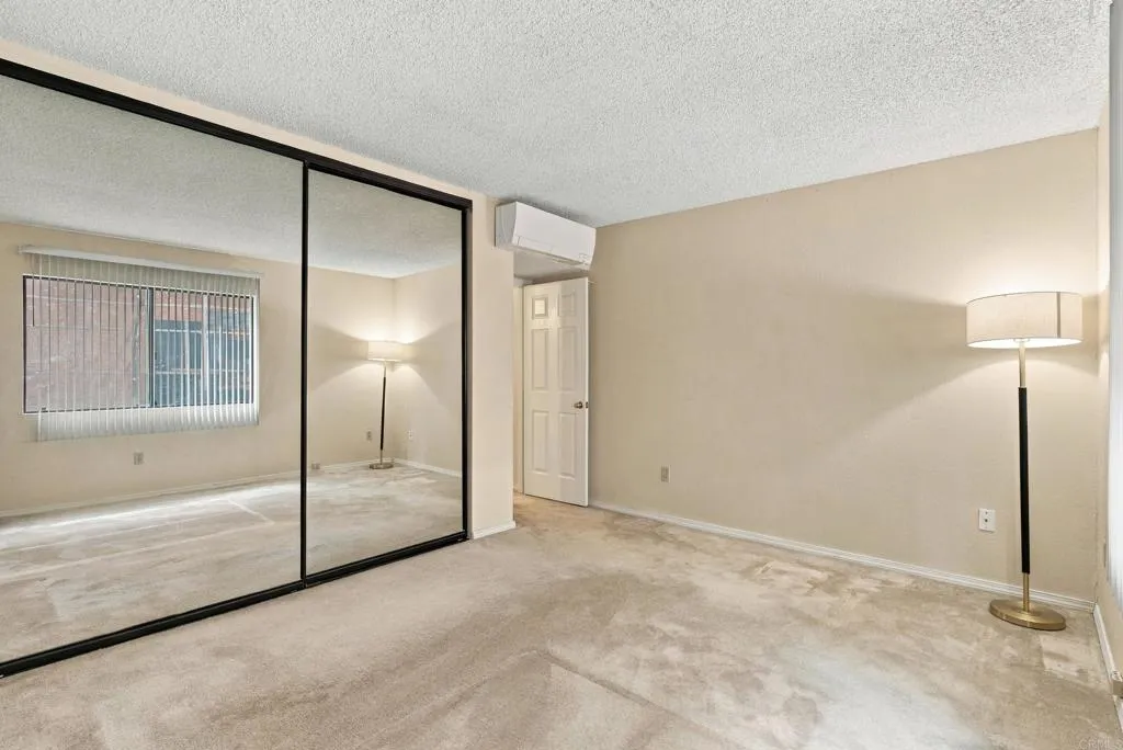 3976 Iowa Street, #5, San Diego, CA 92104 3976 Iowa Street, #5, San Diego, CA 92104