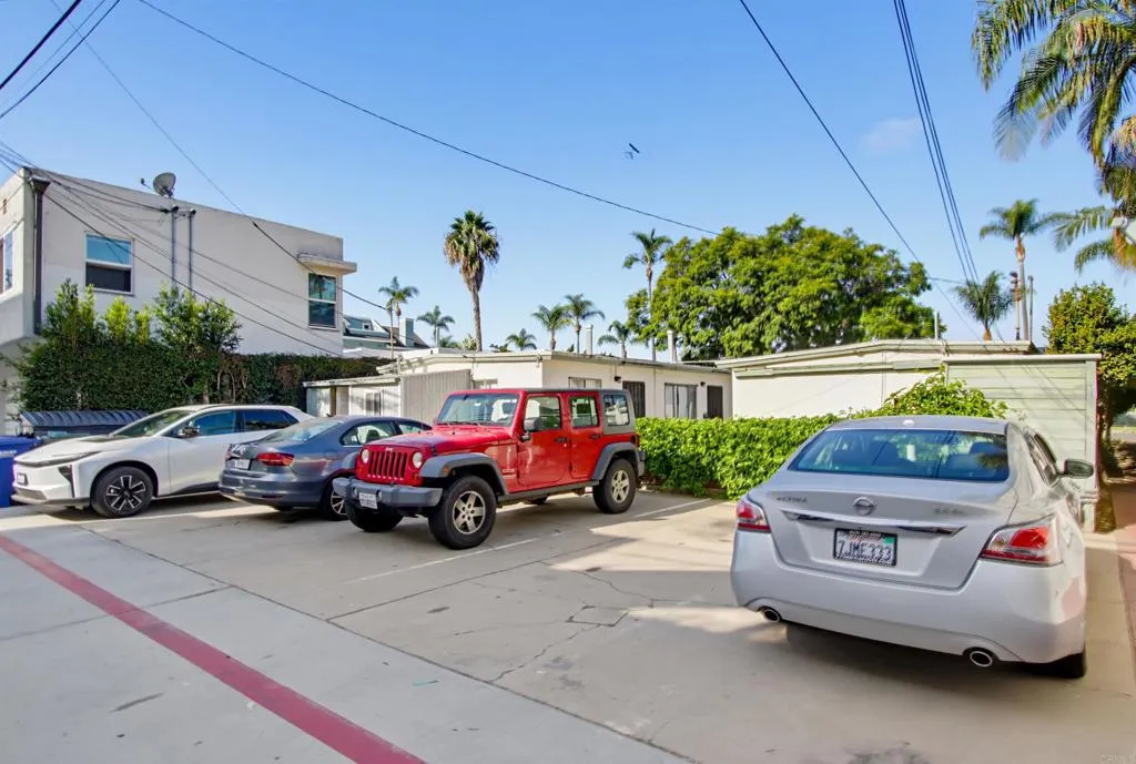 221-D Avenue Avenue, Coronado, CA 92118 221-D Avenue Avenue, Coronado, CA 92118