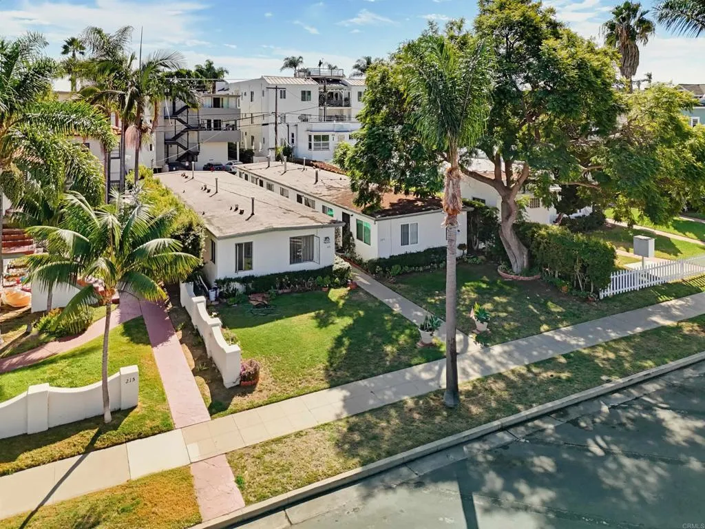 221-D Avenue Avenue, Coronado, CA 92118 221-D Avenue Avenue, Coronado, CA 92118