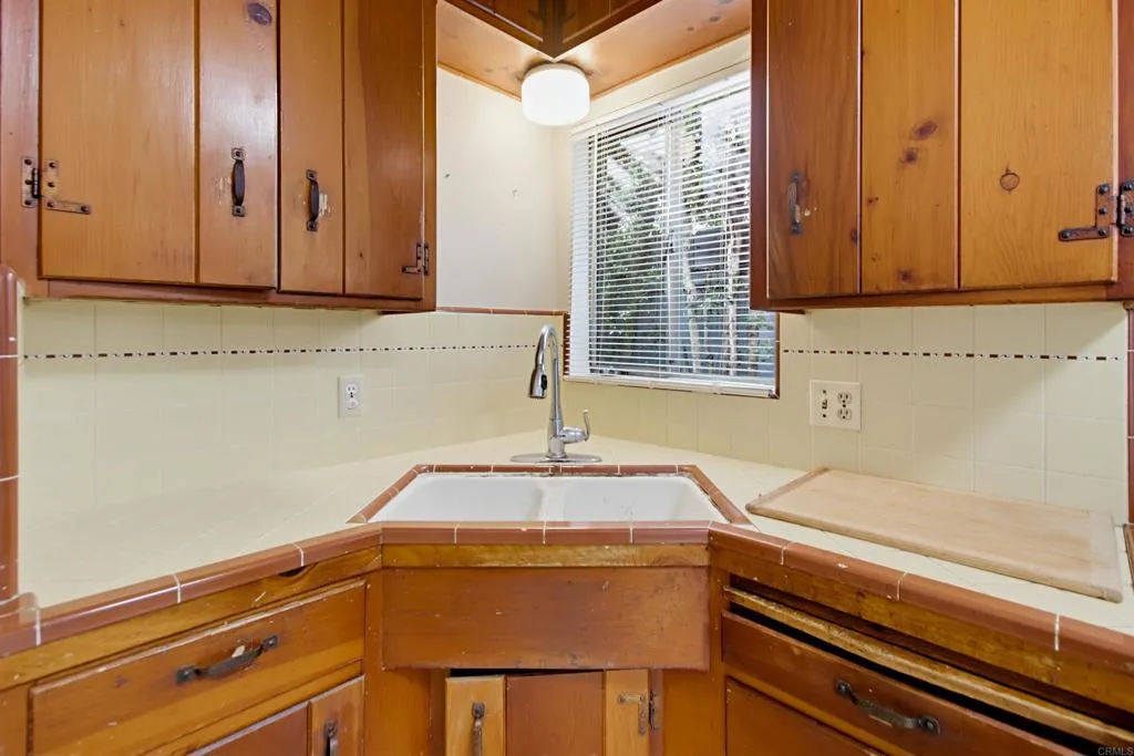 221-D Avenue Avenue, Coronado, CA 92118 221-D Avenue Avenue, Coronado, CA 92118