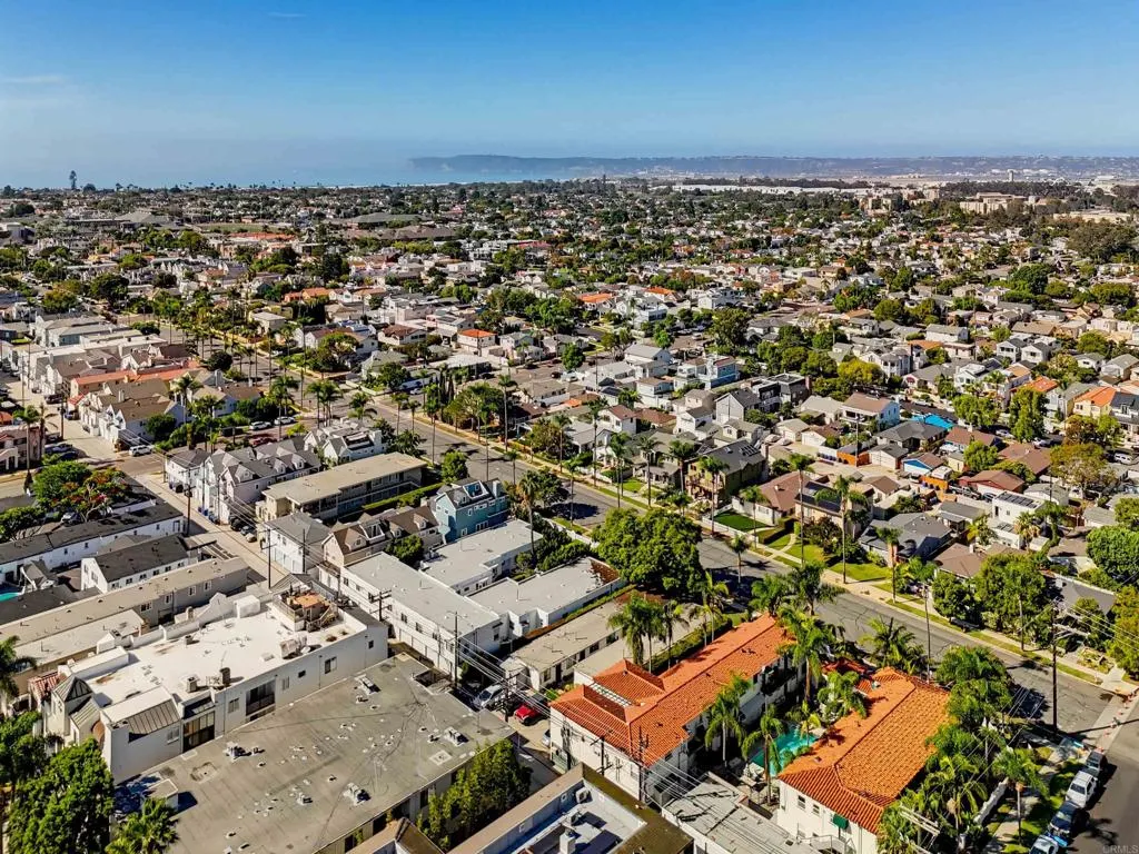221-D Avenue Avenue, Coronado, CA 92118 221-D Avenue Avenue, Coronado, CA 92118