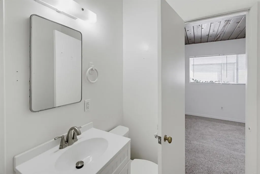 221-D Avenue Avenue, Coronado, CA 92118 221-D Avenue Avenue, Coronado, CA 92118