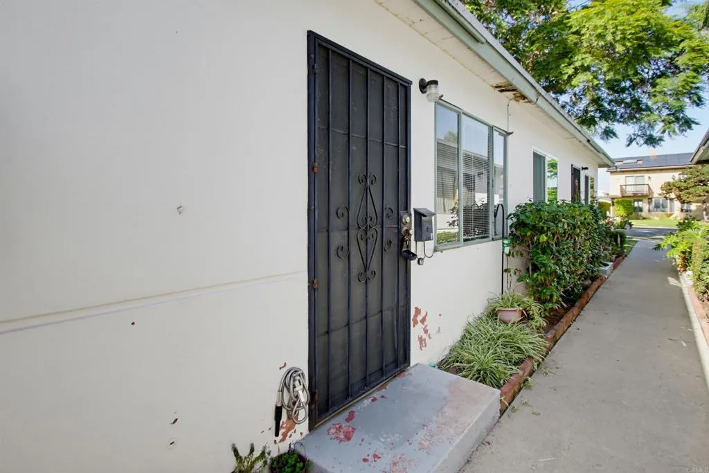 221-D Avenue Avenue, Coronado, CA 92118 221-D Avenue Avenue, Coronado, CA 92118