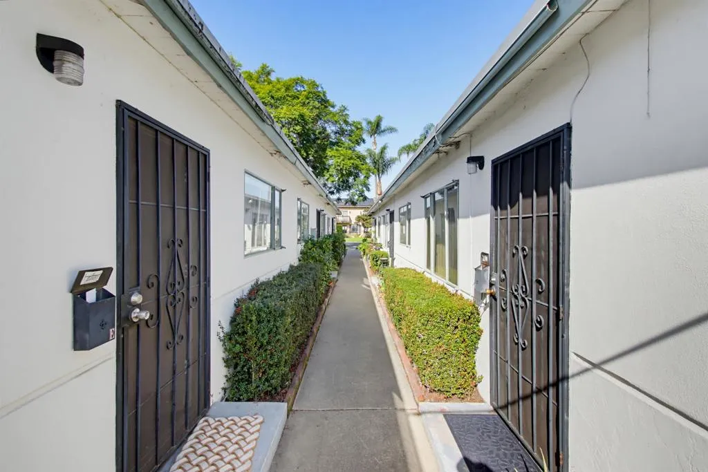 221-D Avenue Avenue, Coronado, CA 92118 221-D Avenue Avenue, Coronado, CA 92118