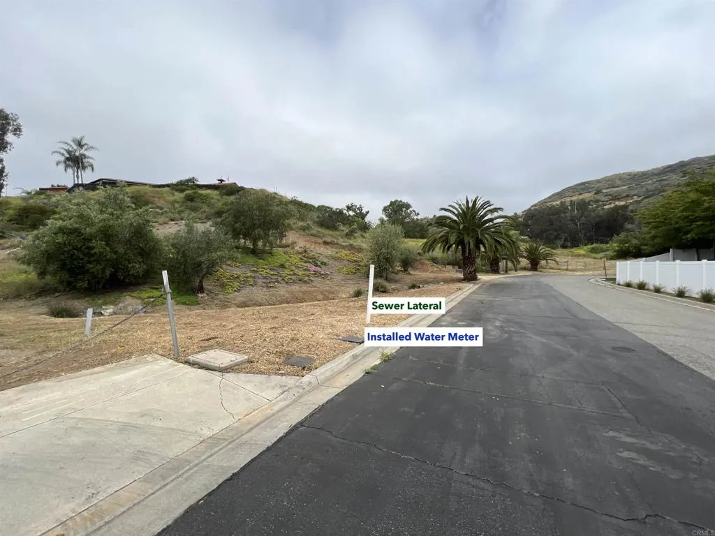132 Luzeiro, Vista, CA 92084 132 Luzeiro, Vista, CA 92084